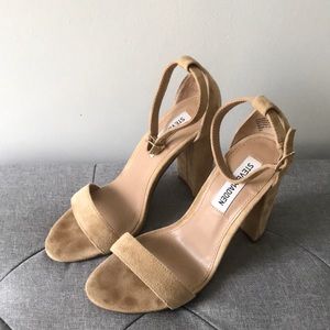 Steve Madden Carrson nude suede